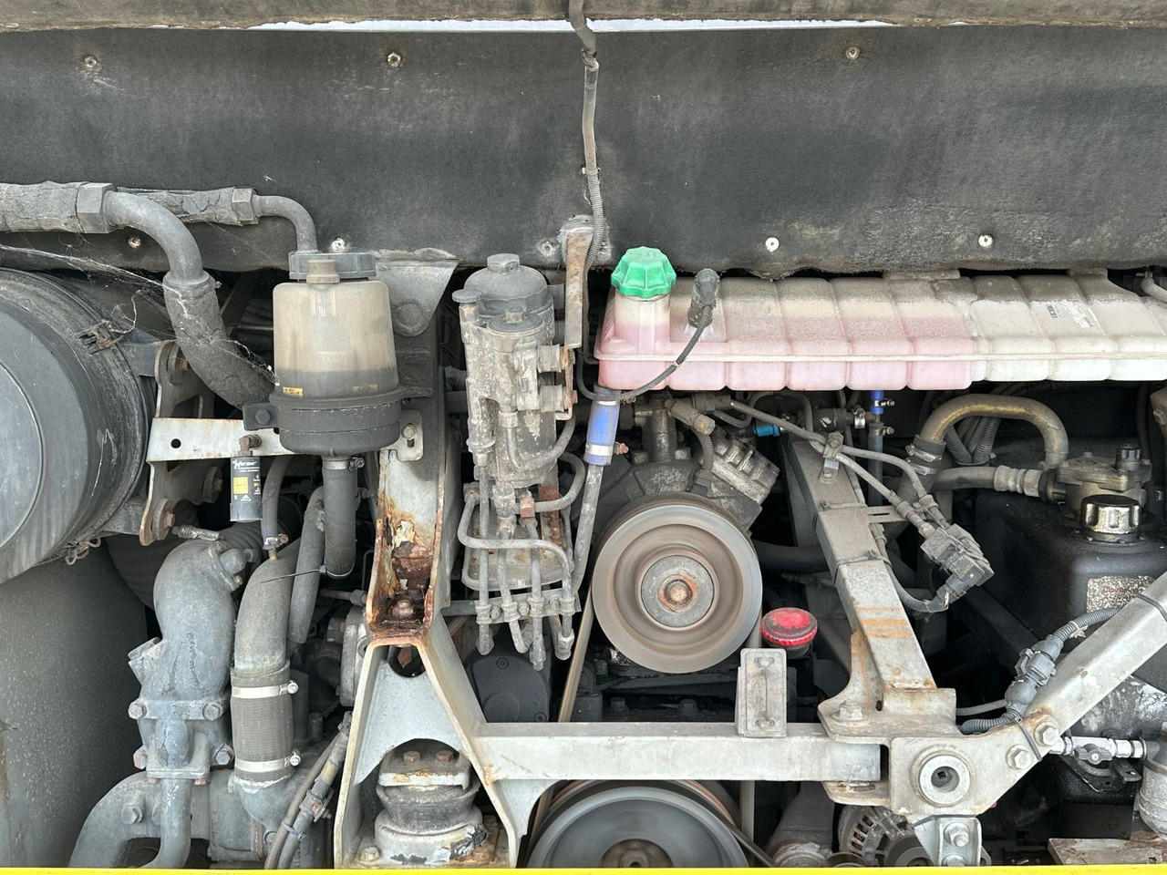 Neoplan P25 Trendliner 3516ÜC Klimaanlage*WC*57 Sitze Neoplan P25 Trendliner 3516ÜC Klimaanlage*WC*57 Sitze - Туристический автобус: фото 3 Neoplan P25 Trendliner 3516ÜC Klimaanlage*WC*57 Sitze Neoplan P25 Trendliner 3516ÜC Klimaanlage*WC*57 Sitze - Туристический автобус: фото 3